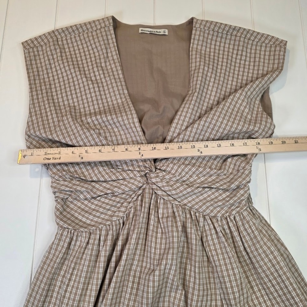 Abercrombie & Fitch L Tall Twist Bodice Maxi Dress Tan Plaid Smocked Back V-Neck - Picture 8 of 10